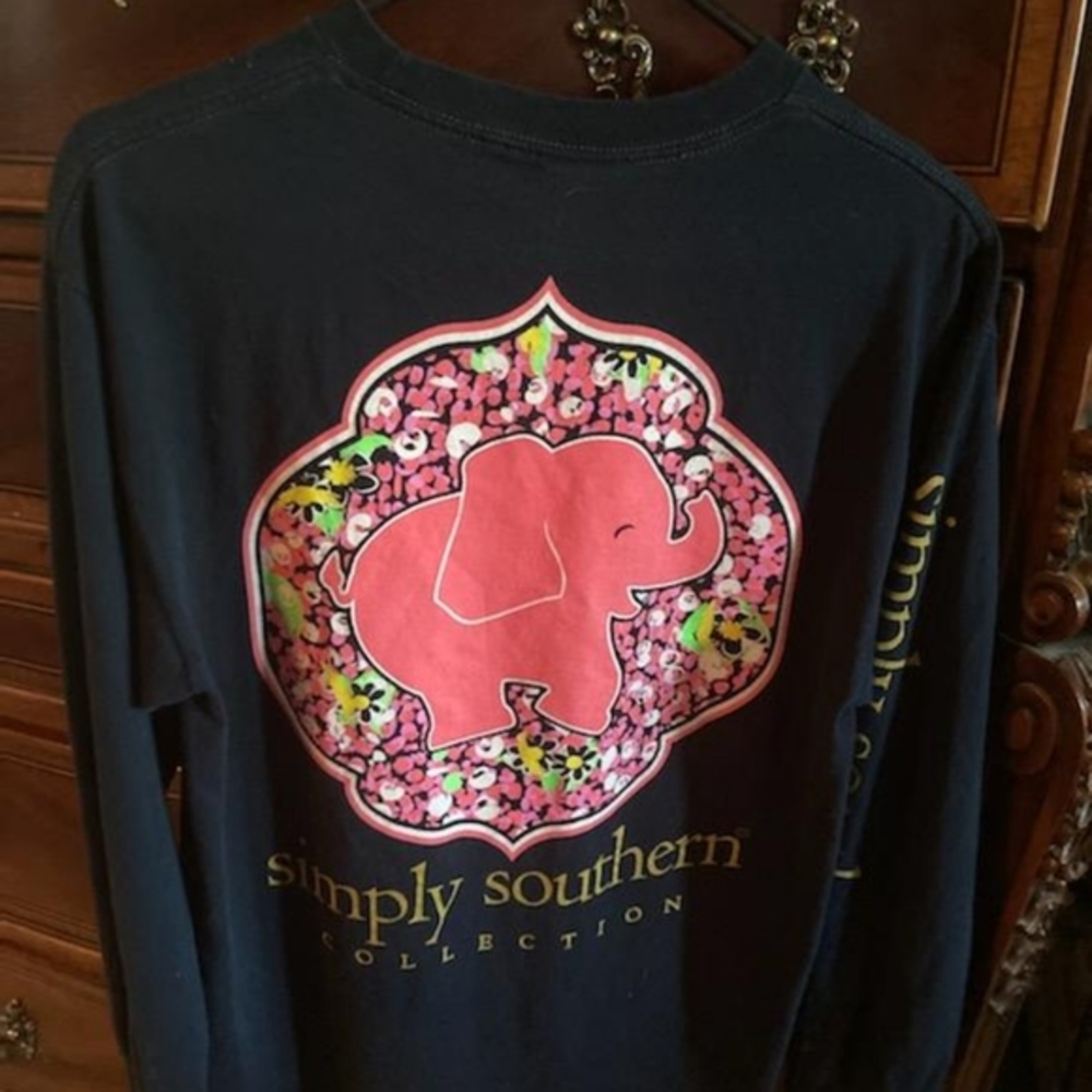 Shirt - Picture 2 of 6